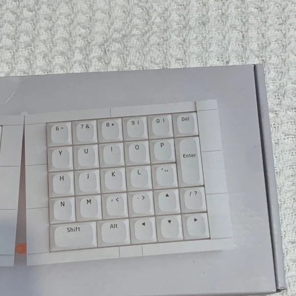 Low Profile Ergo-Split Keyboard - Picture 5 of 11